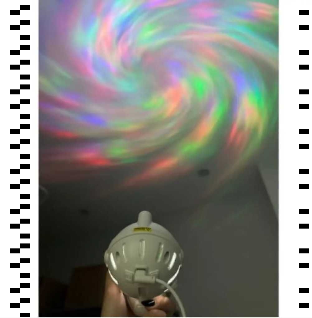 Нощна лампа прожектор Астронавт с дистанционно, с ефект "Звездно небе"