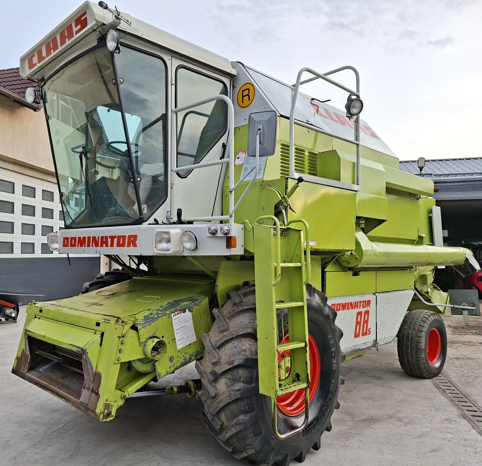 Combina Claas Dominator 88s