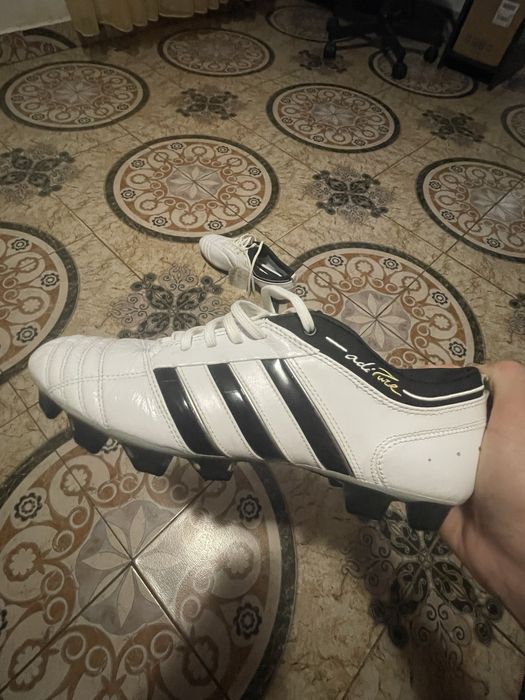 Ghete de colectie adidas ,,AdiPure”