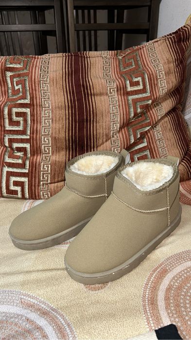 Продам новые угги