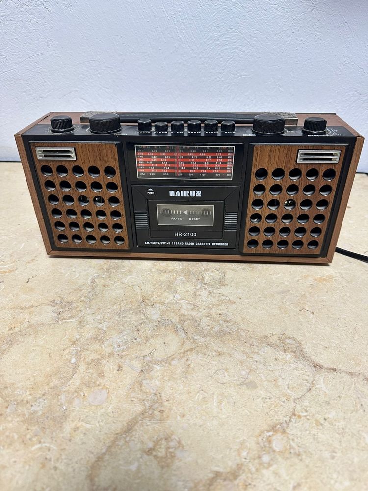 Radio casetofon retro din lemn masin HAIRUN HR 2100