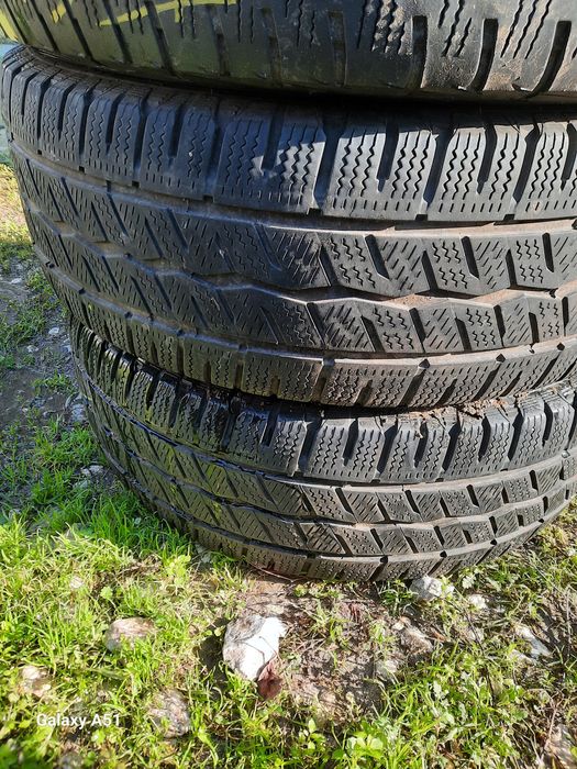 Зимни Бусови гуми, 16цола.