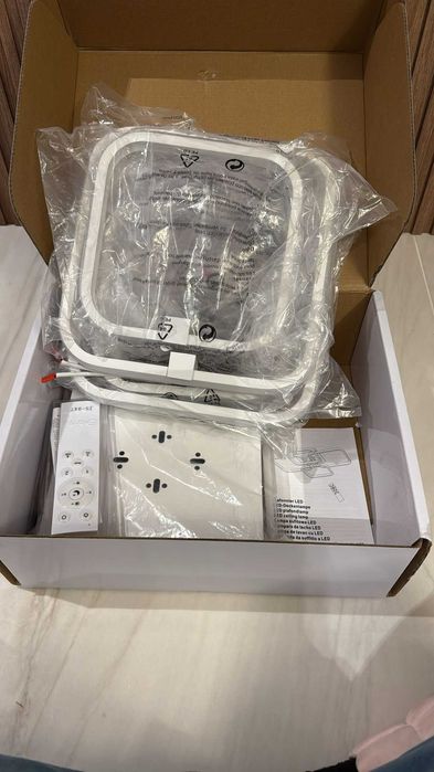 Plafoniera superba cu telecomanda NOUA