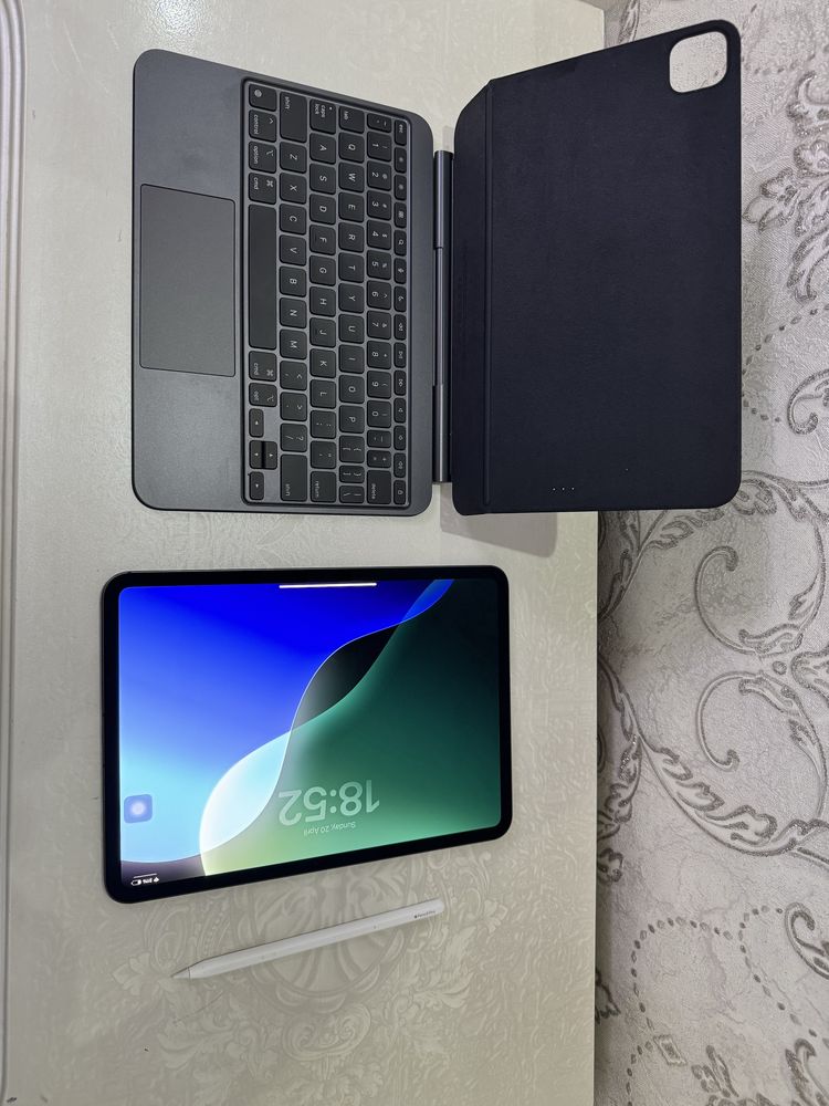 iPad Pro 11" M4 256 GB Wi-Fi Space Black + Magic Keyboard + Pencil Pro