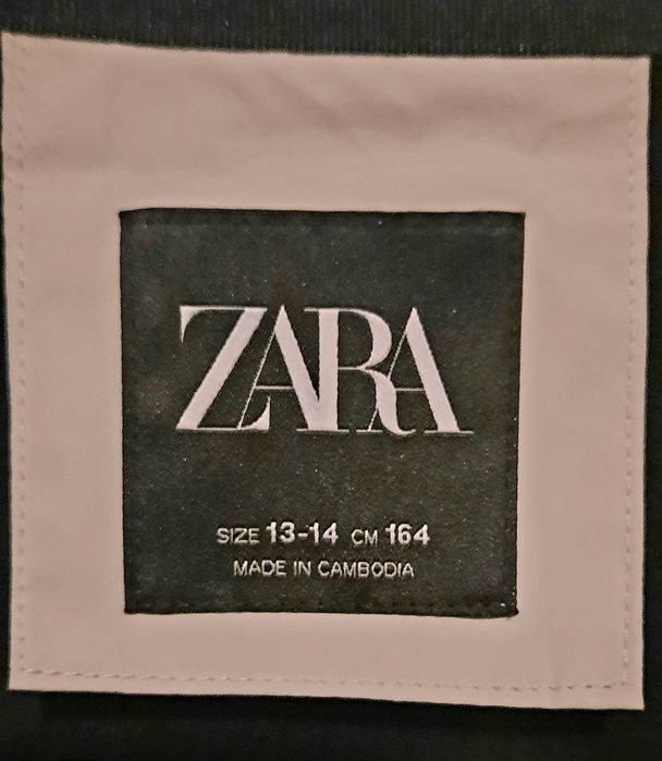 Geacă impermeabilă Zara