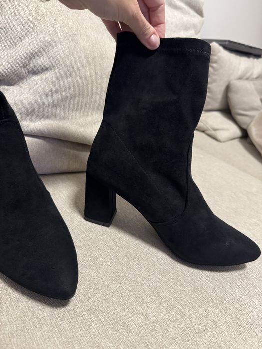 Нови Велурени боти номер 39