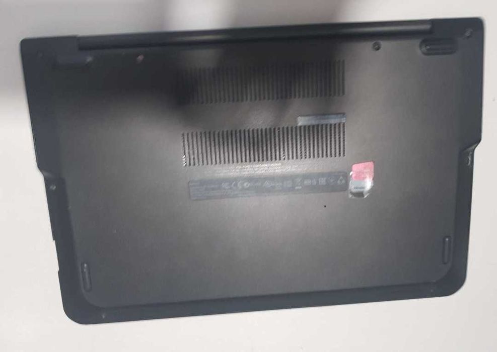 Vand laptop Lenovo Touchscreen S440