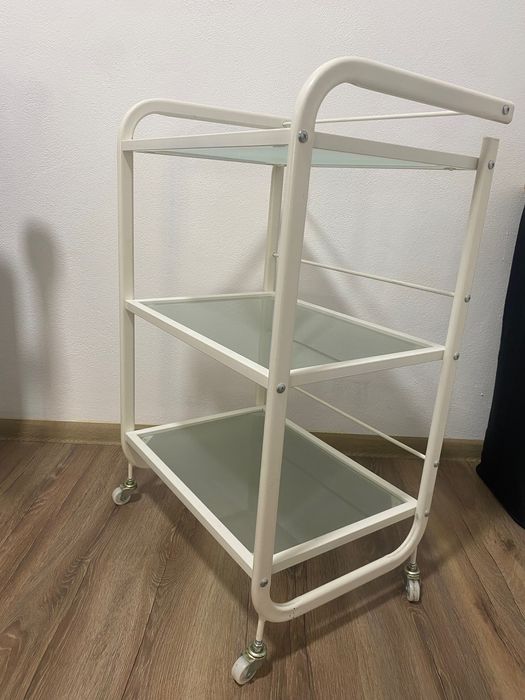 Ucenic profesional cosmetica