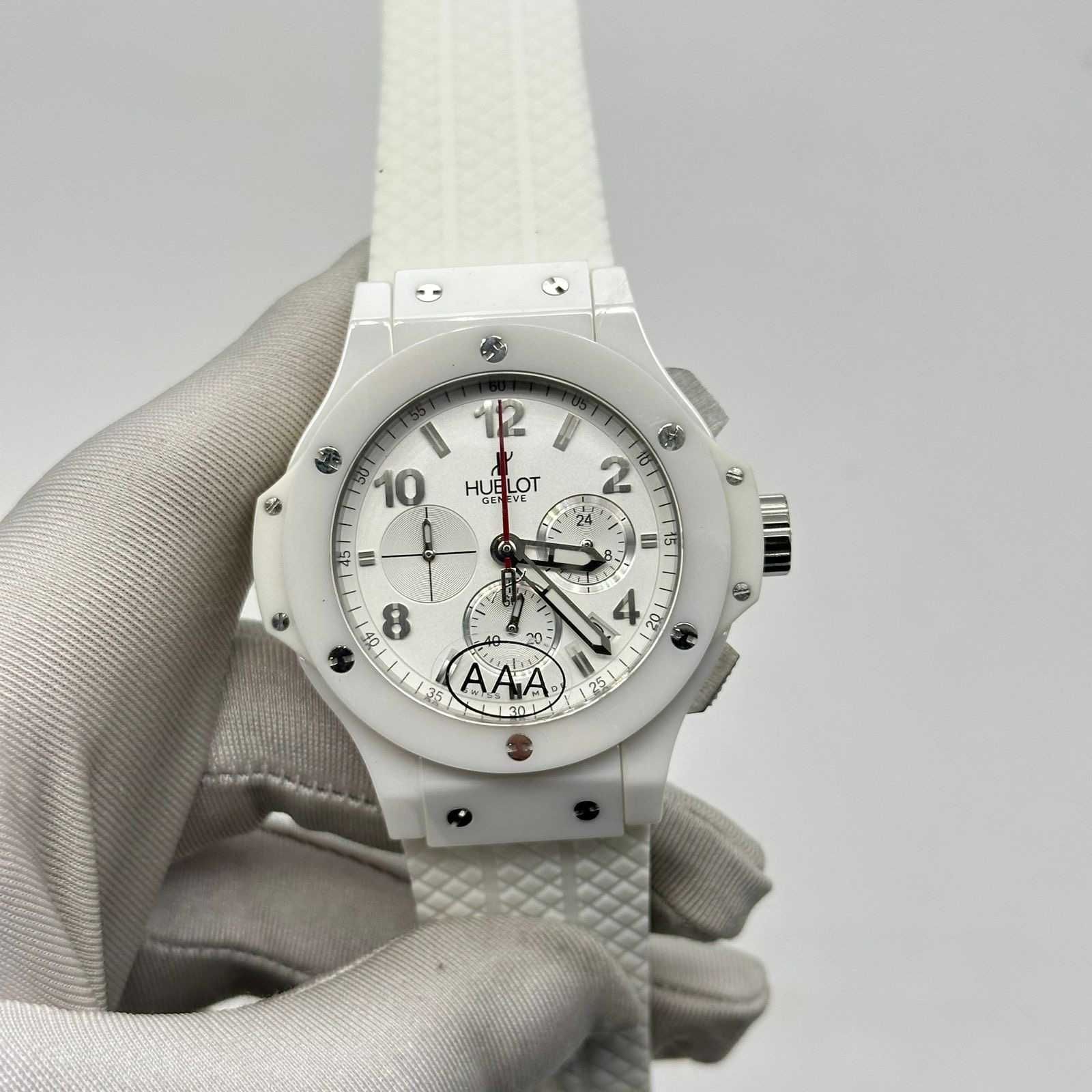 hb big bang 44mm бяла керамика