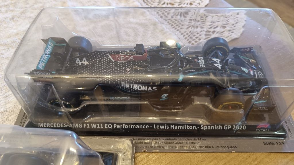 Masinute ,machete Formula1 Lewis Hamilton AMG mercedes 1.24