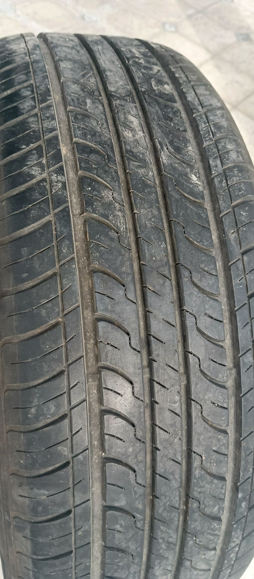 225/60/r16 шины в отличном состояние пробег 5 тыс