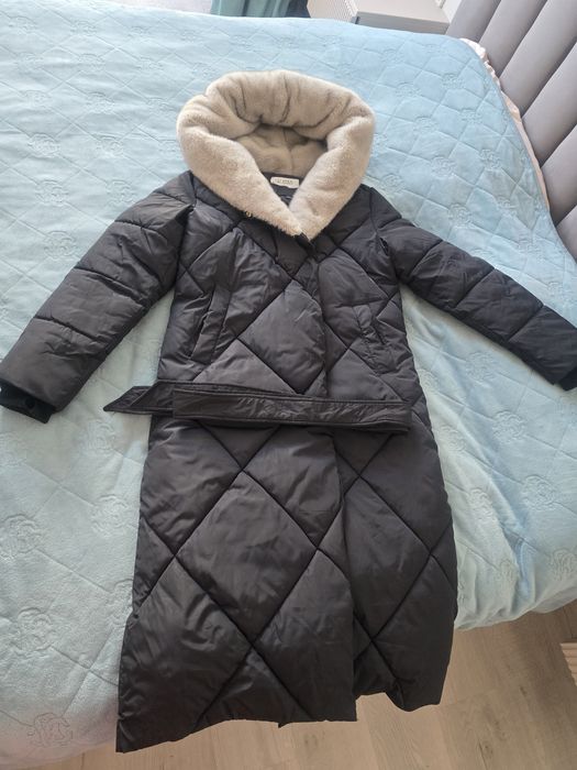 Продам куртку женскую
