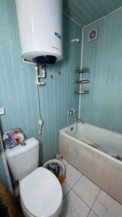 Фрунзиски Макро супермаркет 1қаватда 2хонали квартира сотилади ID:1442