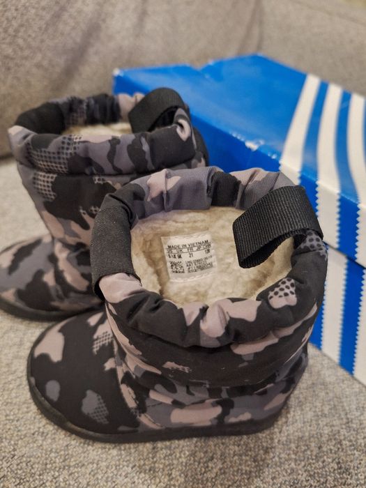 Нови апрески Adidas Адидас ботушки ботуши