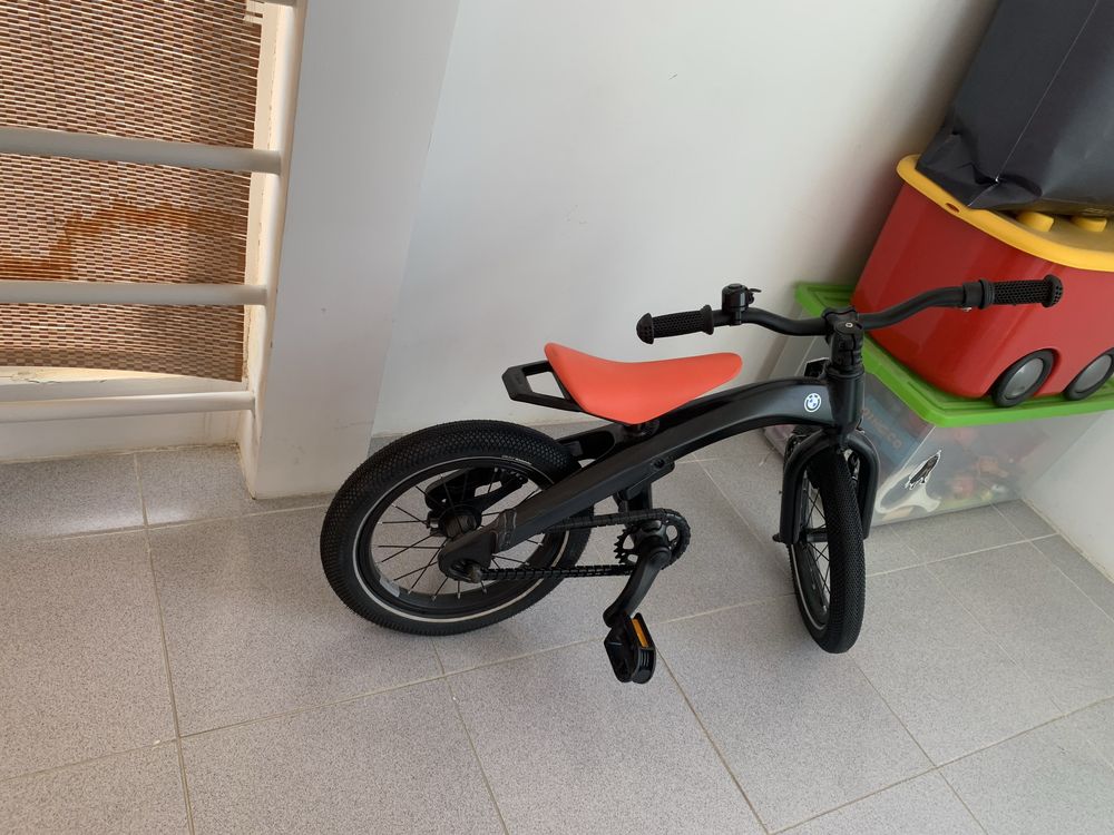 Детский велосипед BMW KIDSBIKE