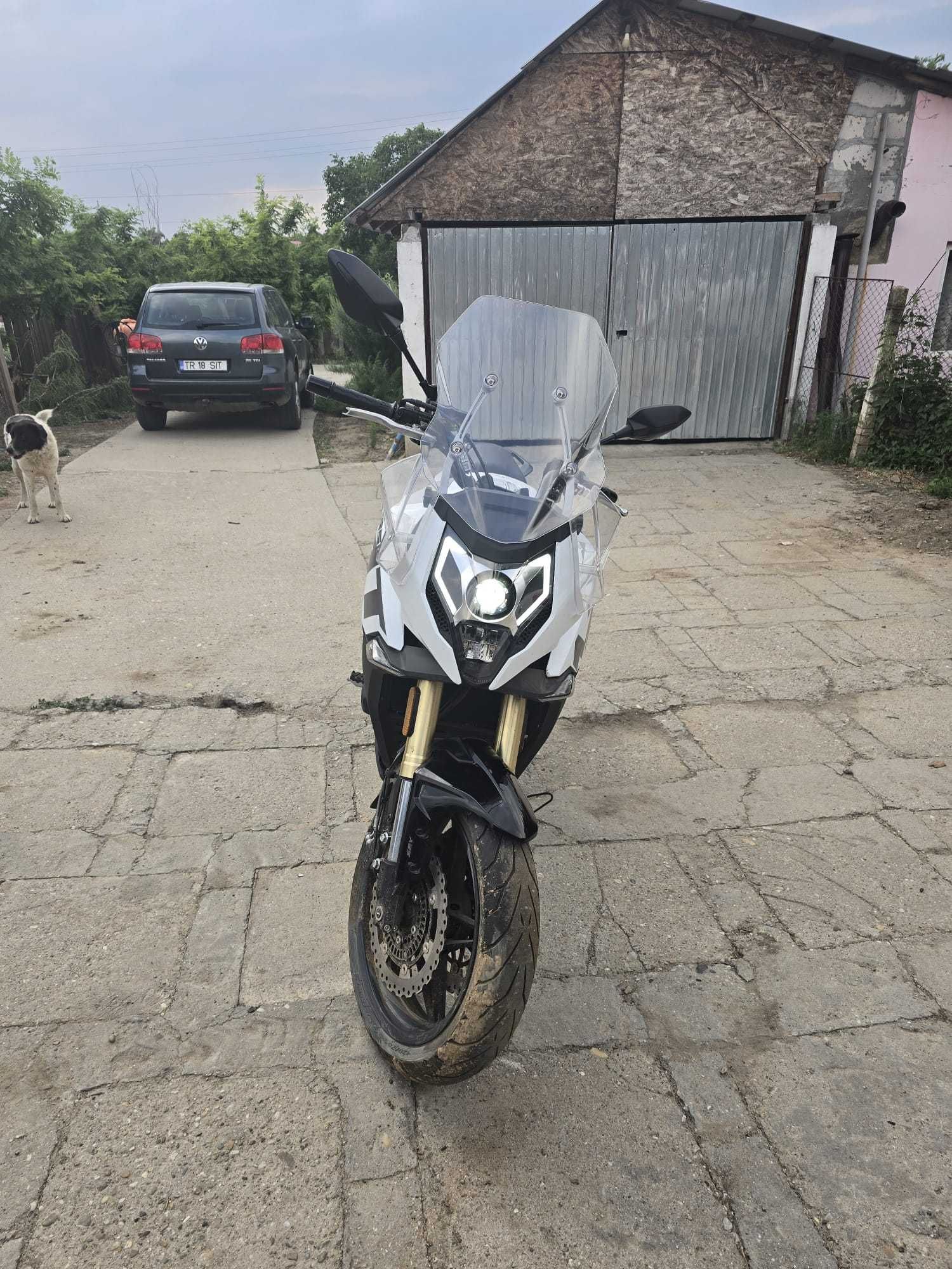 CFMoto 650 MT A2