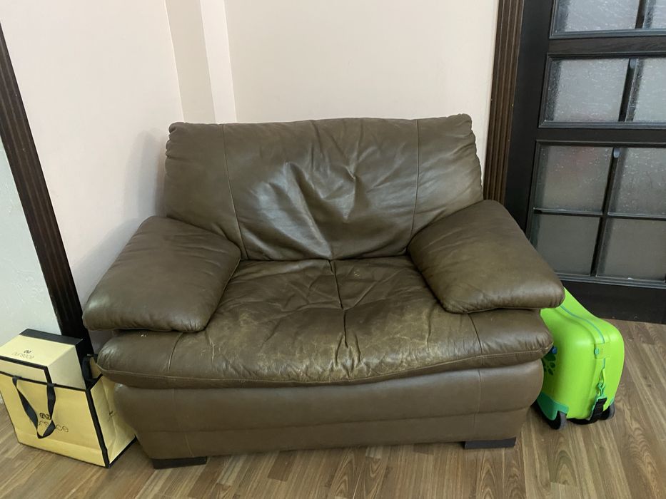 Комплек диванов для гостинной.