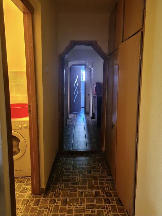 Apartament 3 camere, parter, mobilat și utilat – Brezoi, gata de mutat
