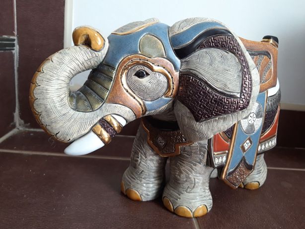 Elefant decorativ portelan Ediție Limitată