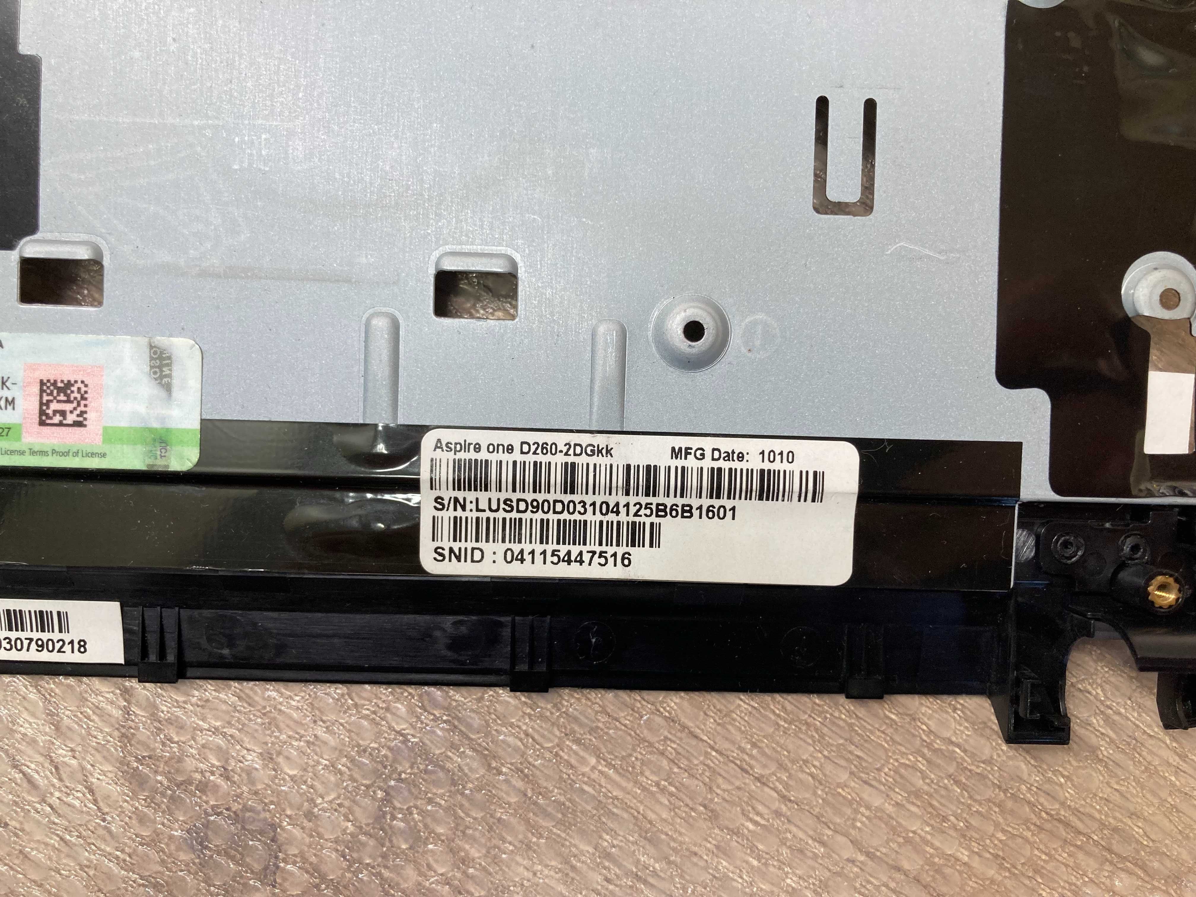 Dezmembrez laptop Acer Aspire One D250 D255 D255E D260 defect pt piese