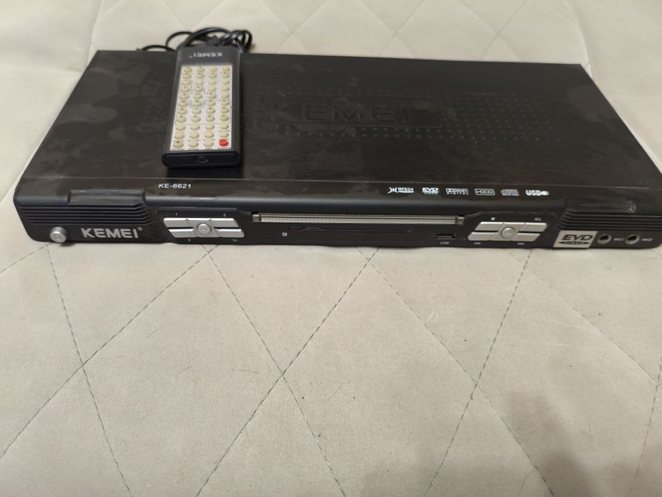 Продам DVD плеер