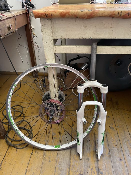 Вилка SR Suntour XCM + предна капла и диск