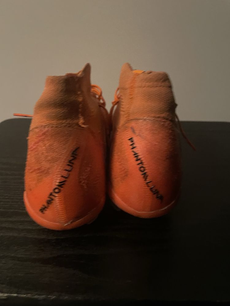 Професионални футболни бутонки Nike Phantom Luna FG