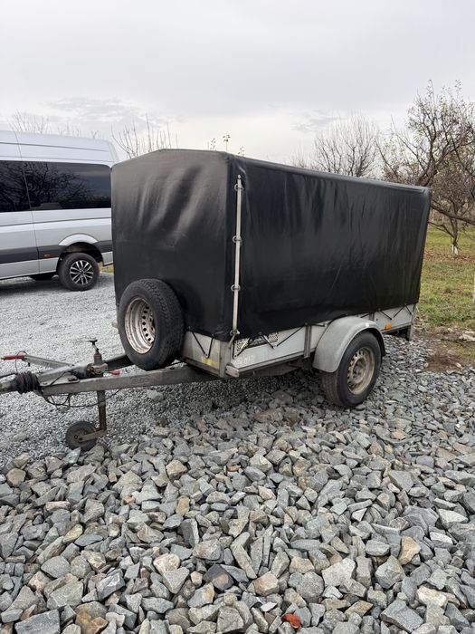 Remorca cu prelata saris 1300 kg