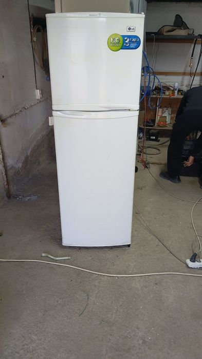 Продам холодильник