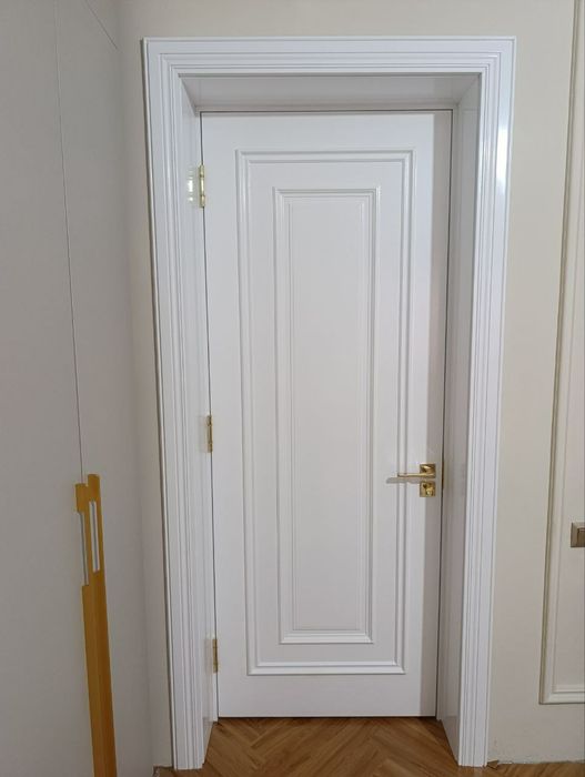 Ustanofak eshik zina plintus tambur