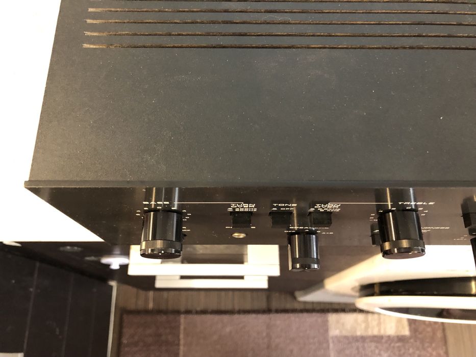 Akai AM-2400 Стерео