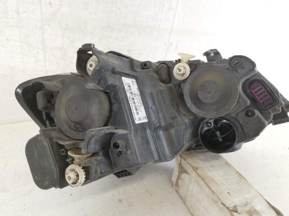 Ляв фар / Lqv far Volkswagen VW Polo 5 6R [фейслифт] Оригинален, в мно