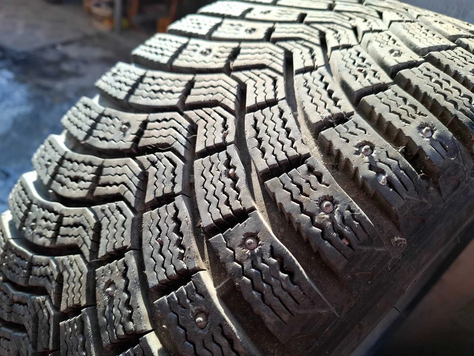 Резина зимняя шипы michelin 195 65 r15
