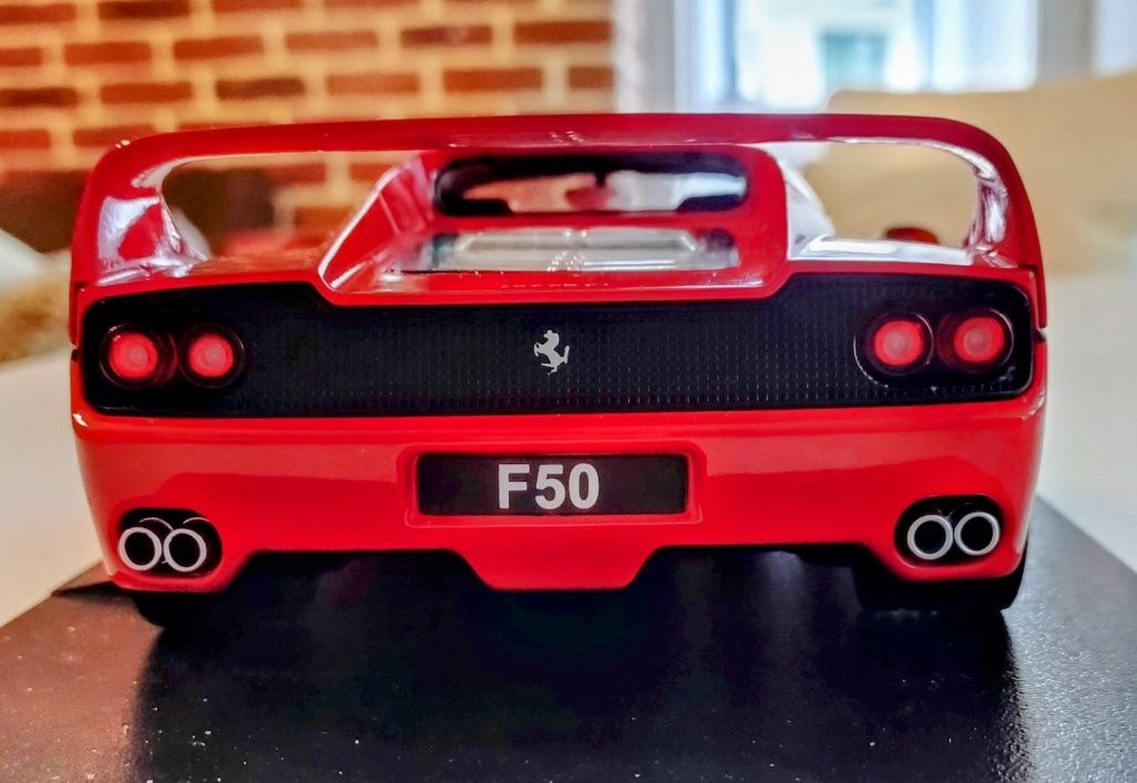 Macheta Ferrari F50 Hardtop 1995 rosie KK Scale 1/18