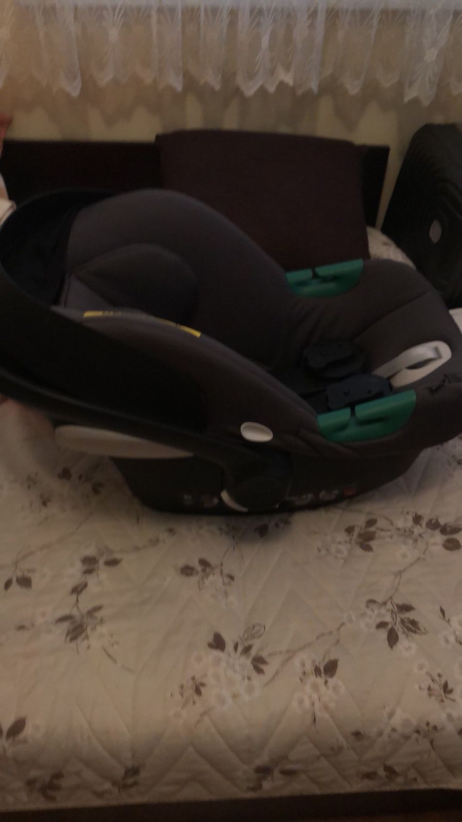 Столче за кола Cybex Aton B2  i size + приставки за рама