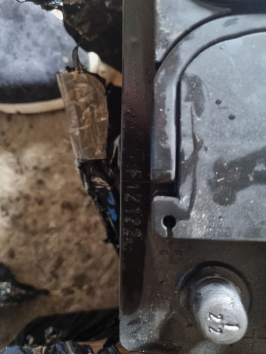 Vand baterii (acumulatori auto )