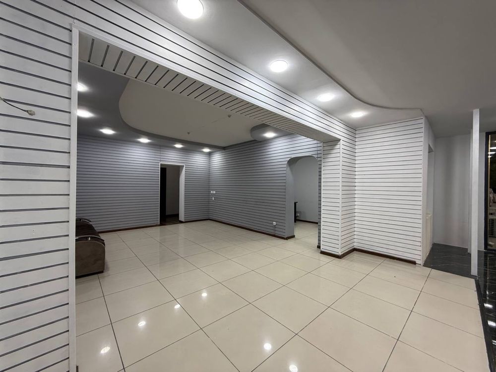 Аренда ПодОфис Ориентир Метро Новза  90м2 2300$ торг