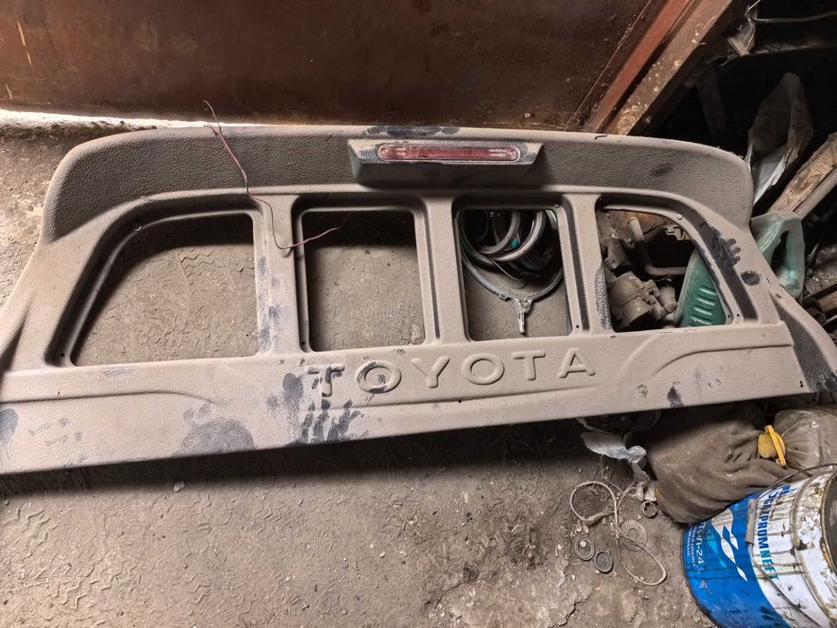 Задняя панель багажника Тойота спойлер