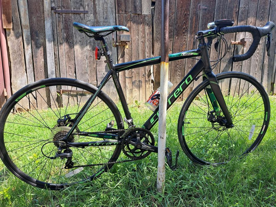 Vând bicicletă Carrera Vanquish