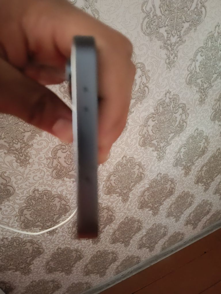 Samsung S 24 fe yangi srochno