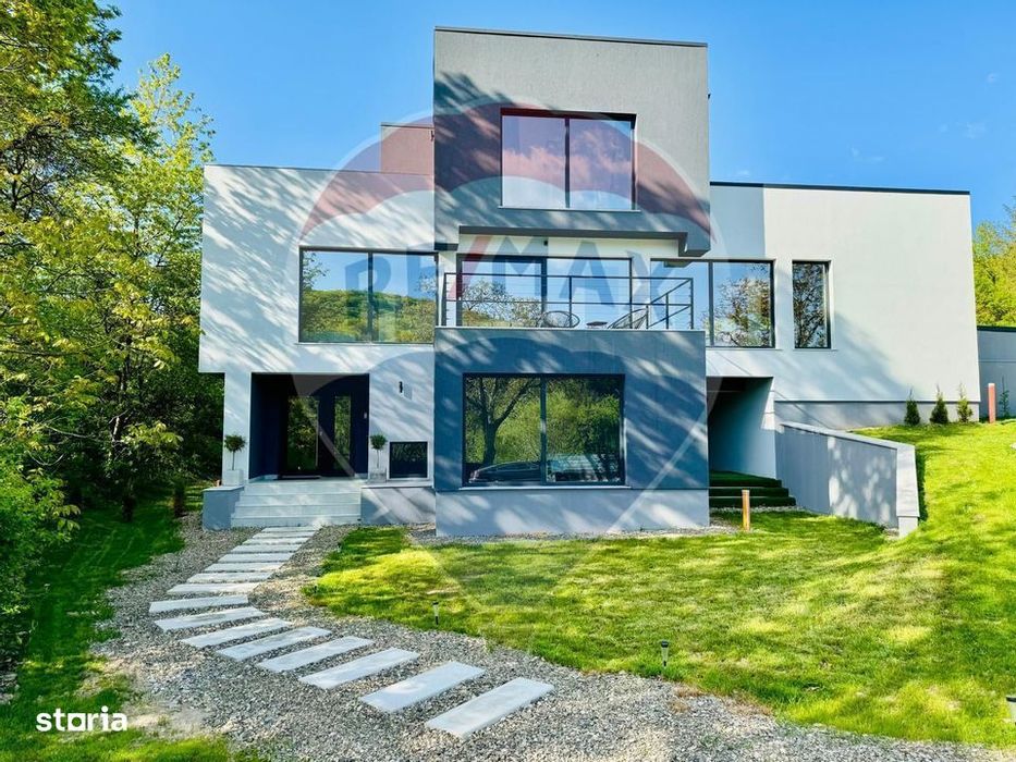 Casă Moderna De  Vanzare