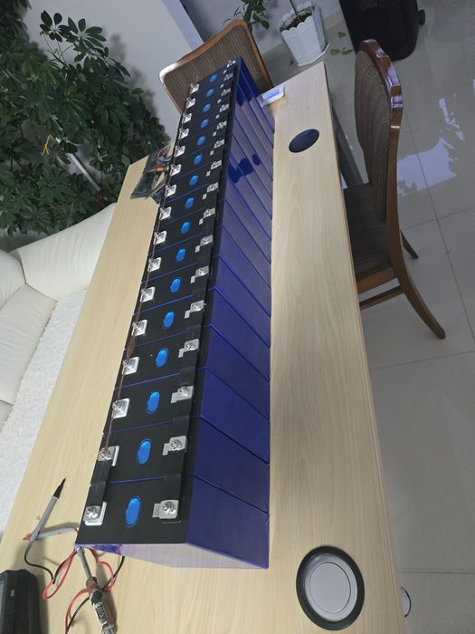 Vând acumulator baterie solara 51.2 V
