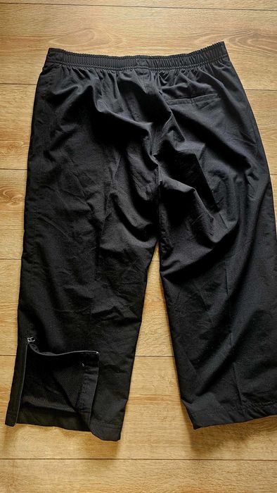 Pantaloni sport Nike, 3 sferturi damă L 40–42. negru