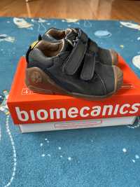 Обувки  Biomecanics размер 22