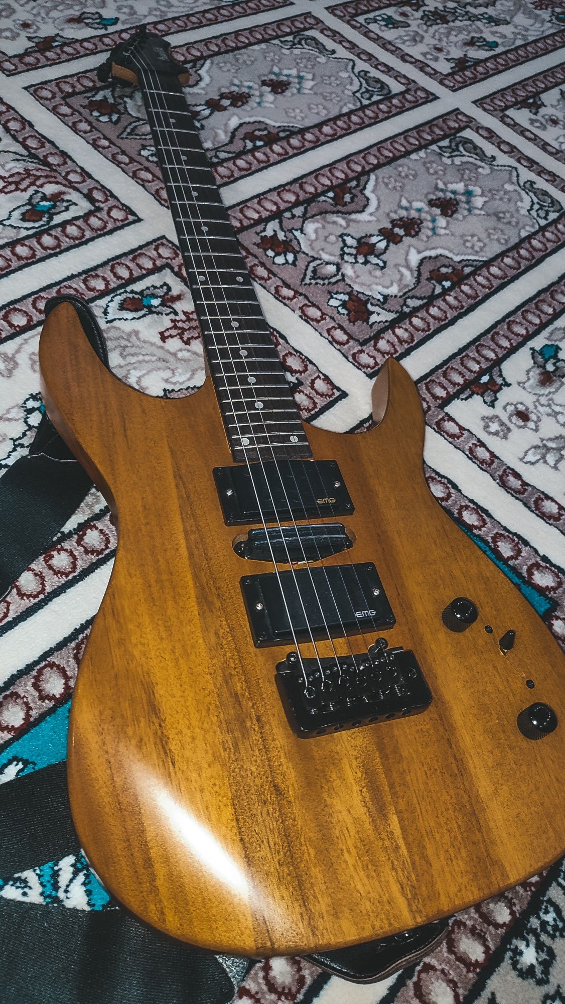Продаётся электрогитара Ibanez
Продаётся электрогитара Ibanez электрог