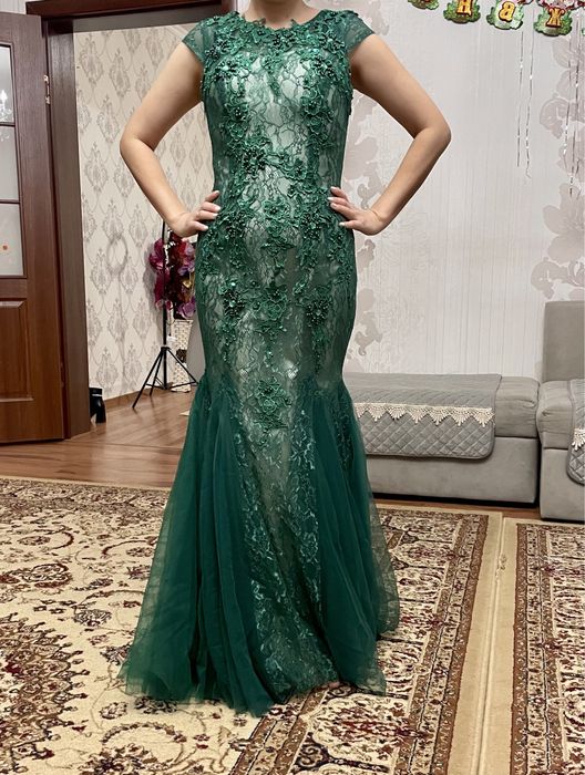 Продам шикарное платье