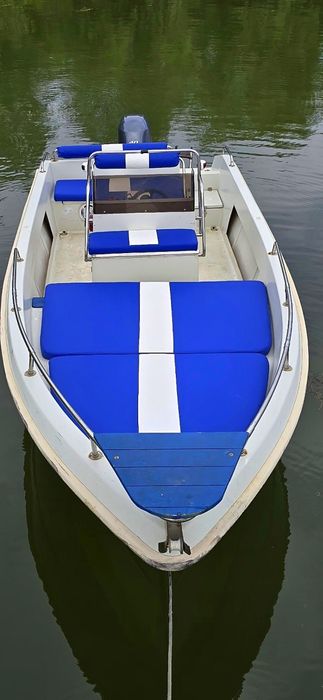 Barca Lazzari + motor