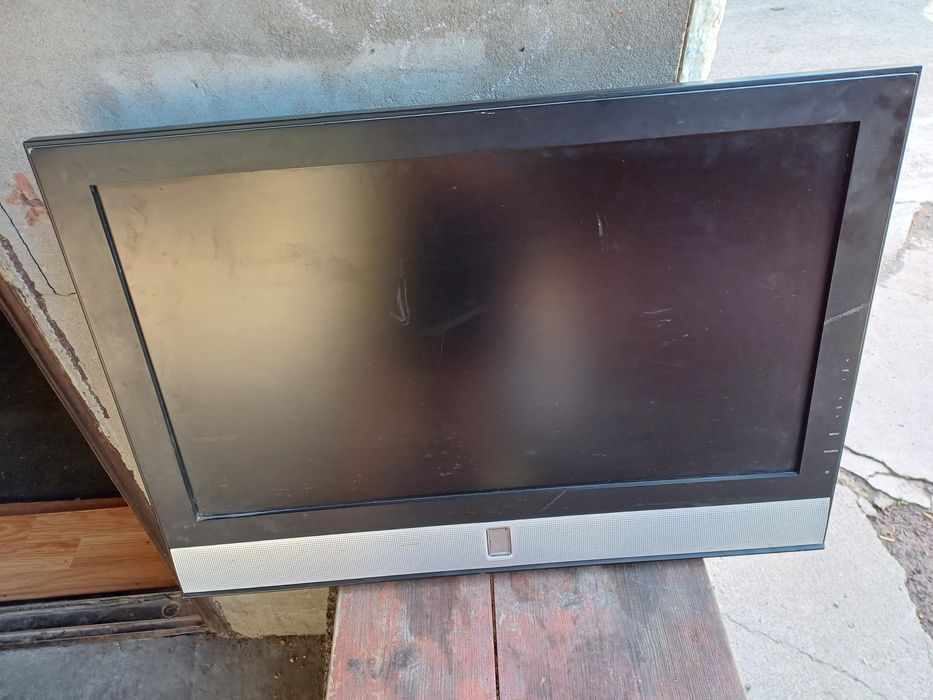 Tелевизор жидкакристалический