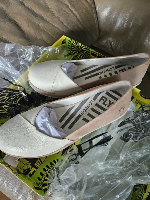 Кожени пролетно-есенни обувки Fly London