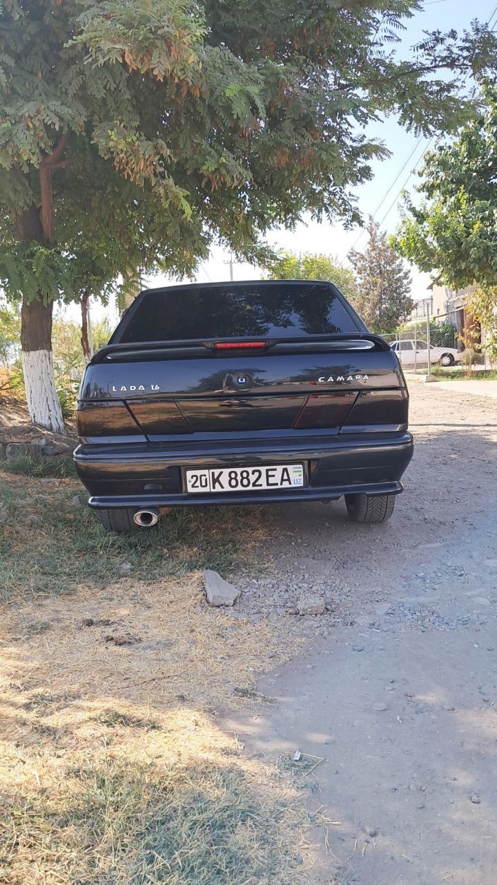 Samara vaz 2115  qora
